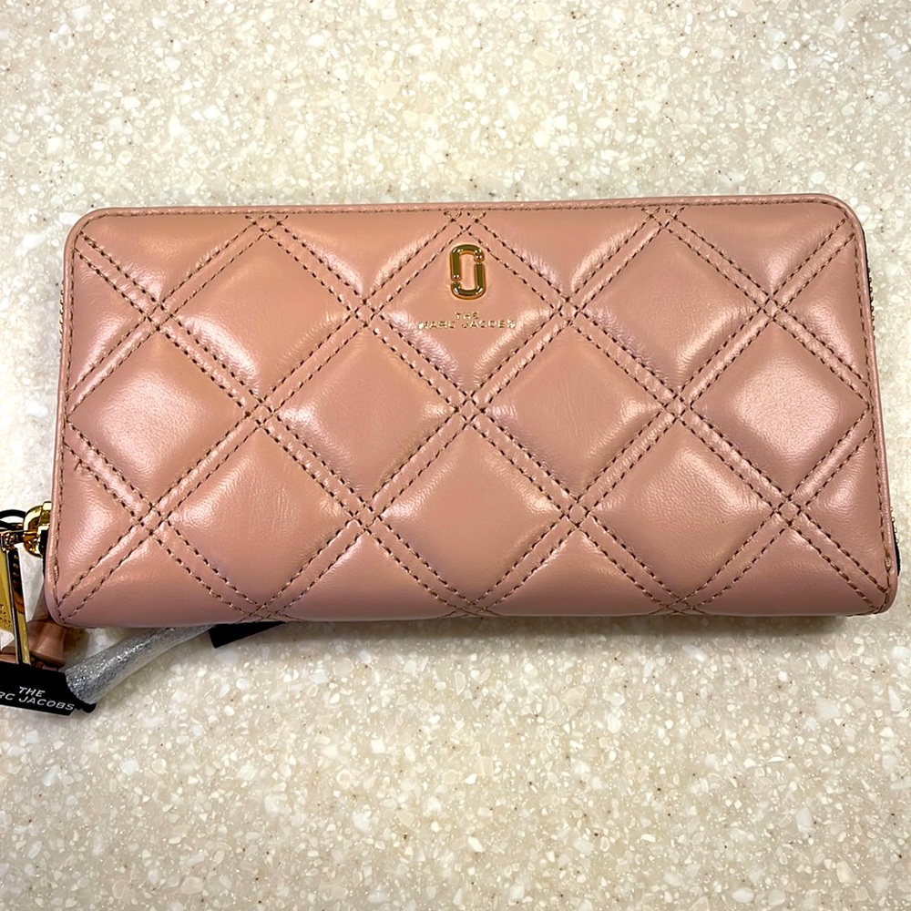 Marc Jacobs zip wallet, nude quilted leather with gold hardware